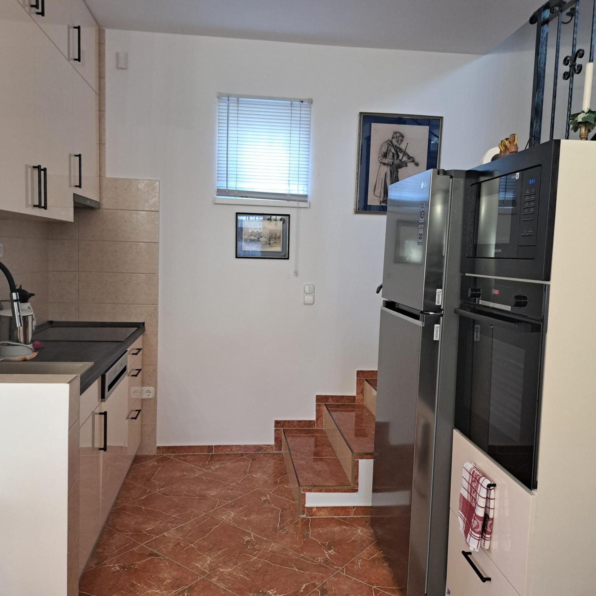 Tavirózsa Apartamento Balatonfůzfő Exterior foto