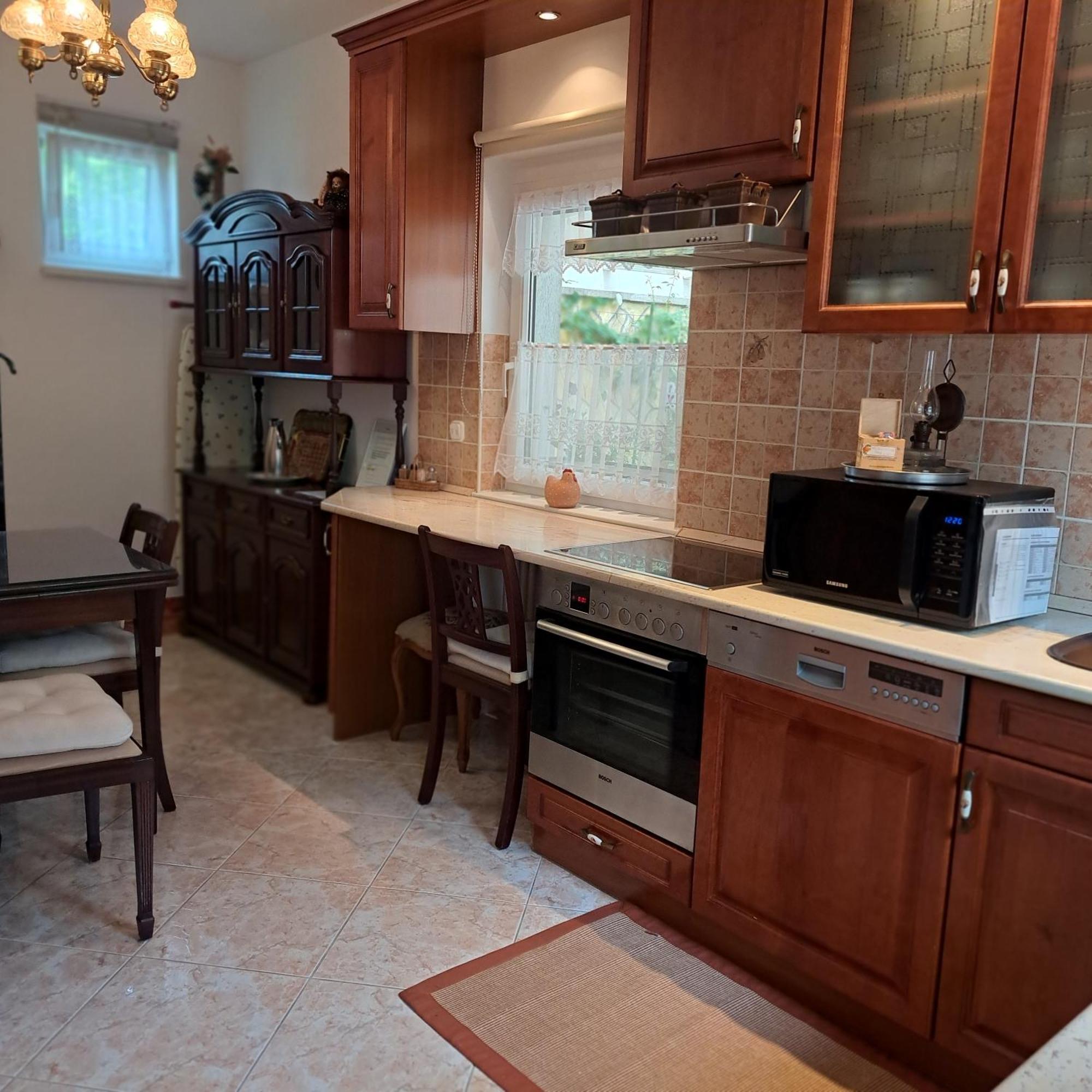 Tavirózsa Apartamento Balatonfůzfő Exterior foto