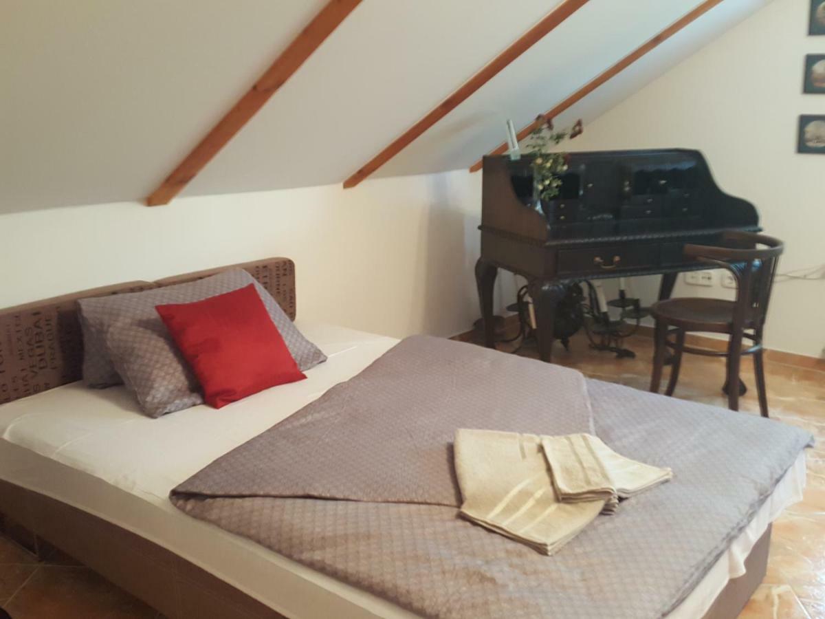 Tavirózsa Apartamento Balatonfůzfő Exterior foto